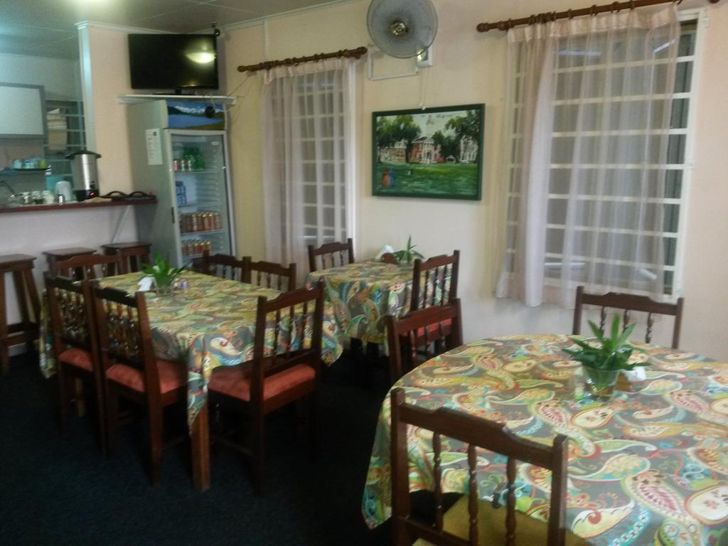 Guesthouse AlbergoAlberga Paramaribo Zimmer foto